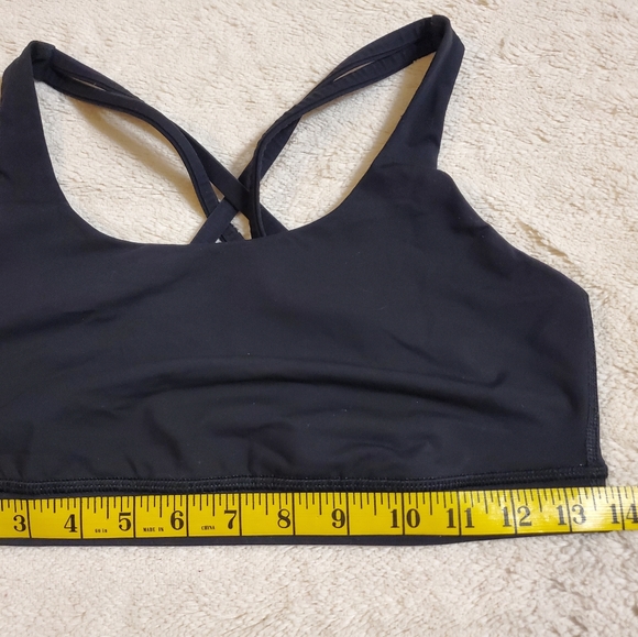 Lululemon Energy Bra Size 8? Black - Picture 2 of 7